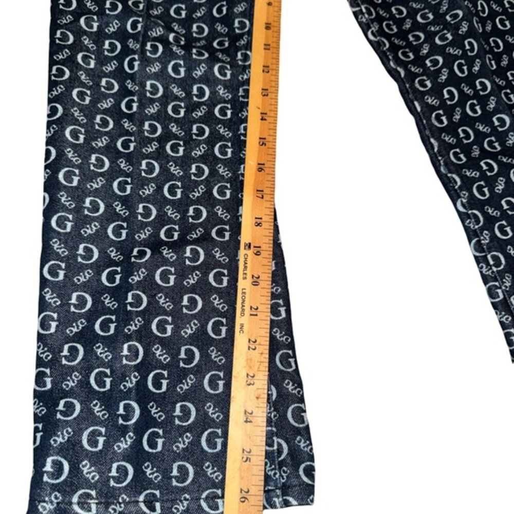 VTG Y2K Guess Allover Monogram Logo medium wash denim Jeans / Size 29 - Picture 6 of 7